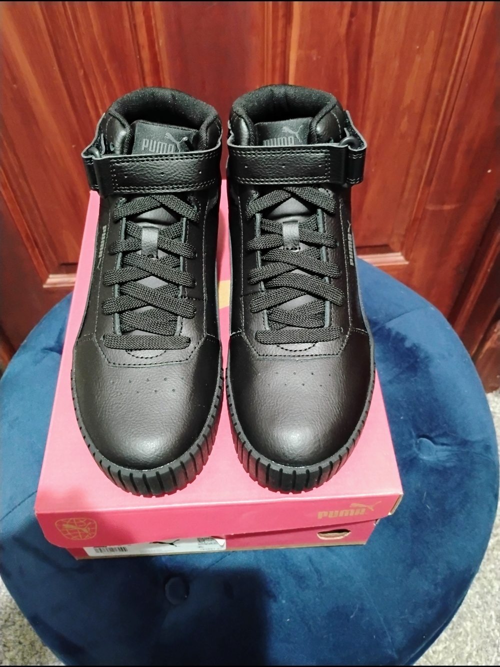 New In Box Never Worn- Puma Carina 2.0 Mid Black - Picture 4 of 5